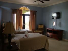 10 Bedroom Guesthouse - Montego Bay Cinnamon Hill Kültér fotó